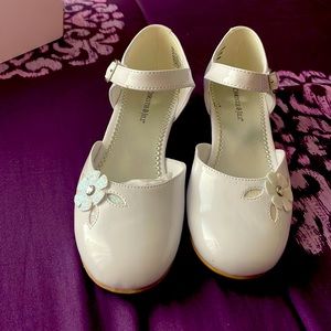 Christie & Jill, white dress shoes